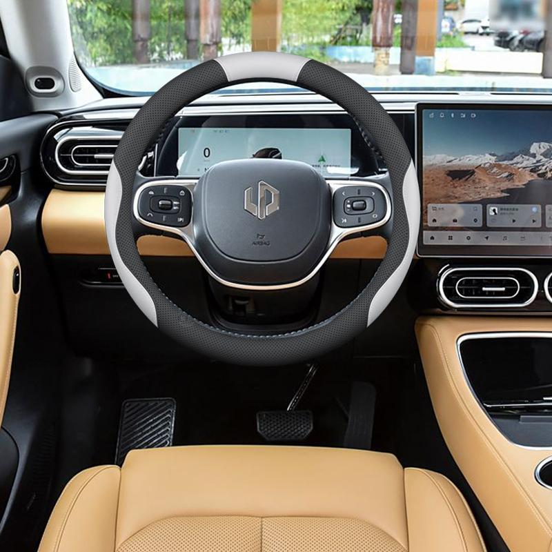 Non-Slip, Odorless Steering Wheel Cover for Leapmotor C11: 25 Models, Easy Fit, No Hand-Stitching Needed.