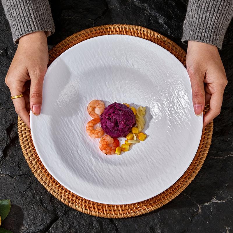 Melamine Imitation Porcelain Hat Plate: Versatile Dish for Salad, Pasta, Omurice, Noodles & Soup.