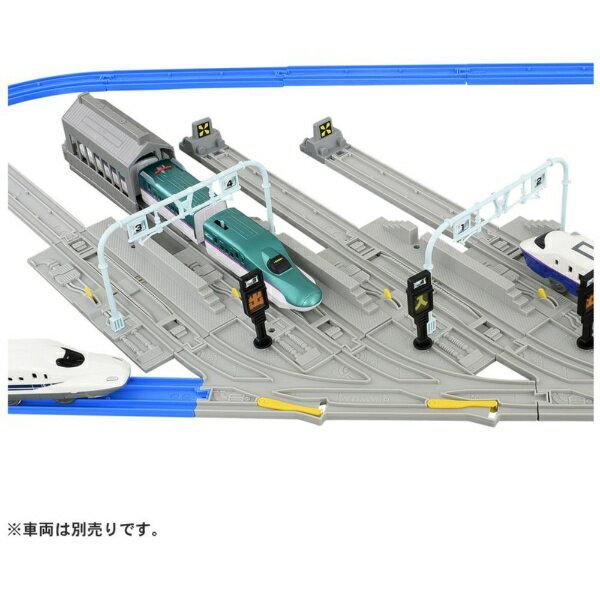TAKARA TOMY Plarail Lassen Sie uns Züge stilvoll anordnen Fahrzeug-Basisset.