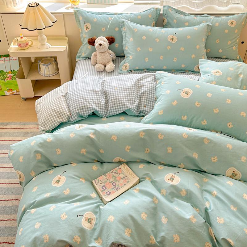 Brangdy Little Bear Pattern Lyocell Fiber Quilt
