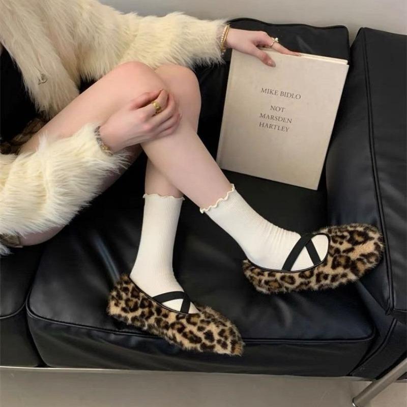 Fashion New Fashion Elastic Band Women Ballet Flats Dance Shoes Shallow Female Soft Footwear Square Toe Ladies Flats Mary Janes Shoes