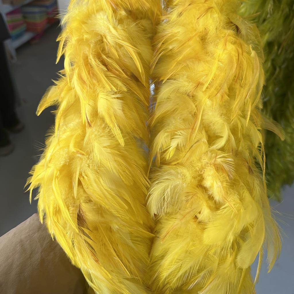 DIY Fluffy Red Chicken Feather Boa Scarf 2Meter Rooster Feathers Shawl for Wedding Carnival Party Dress Decoration Costume Accessory