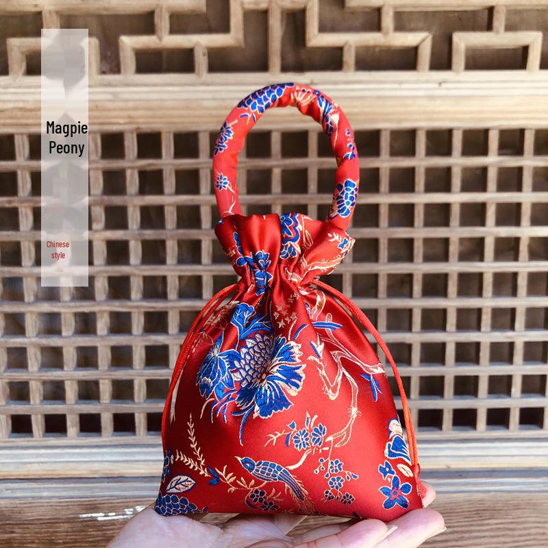 Portable Tassel Wedding Candy Bag - Souvenir Packaging for Weddings and Celebrations