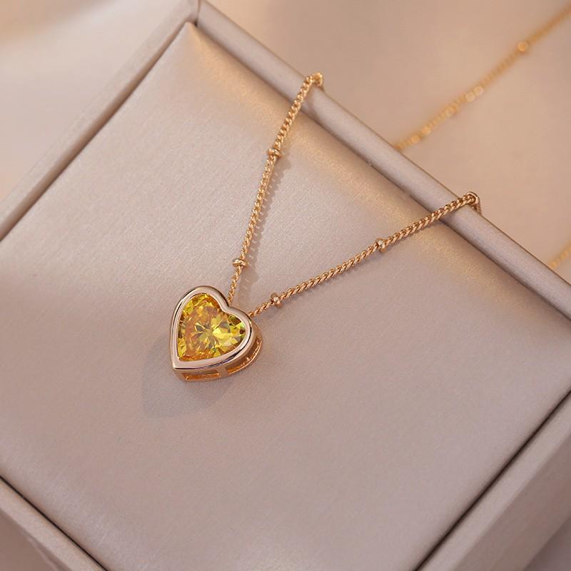 Women's Fashion Heart Pendant Necklace - Elegant, Simple Design, Versatile Clavicle Chain Jewelry