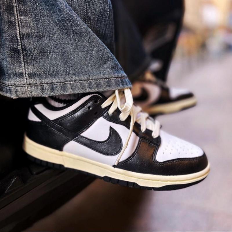 Nike Galleria Nike W Dunk loW Vintage Black And White