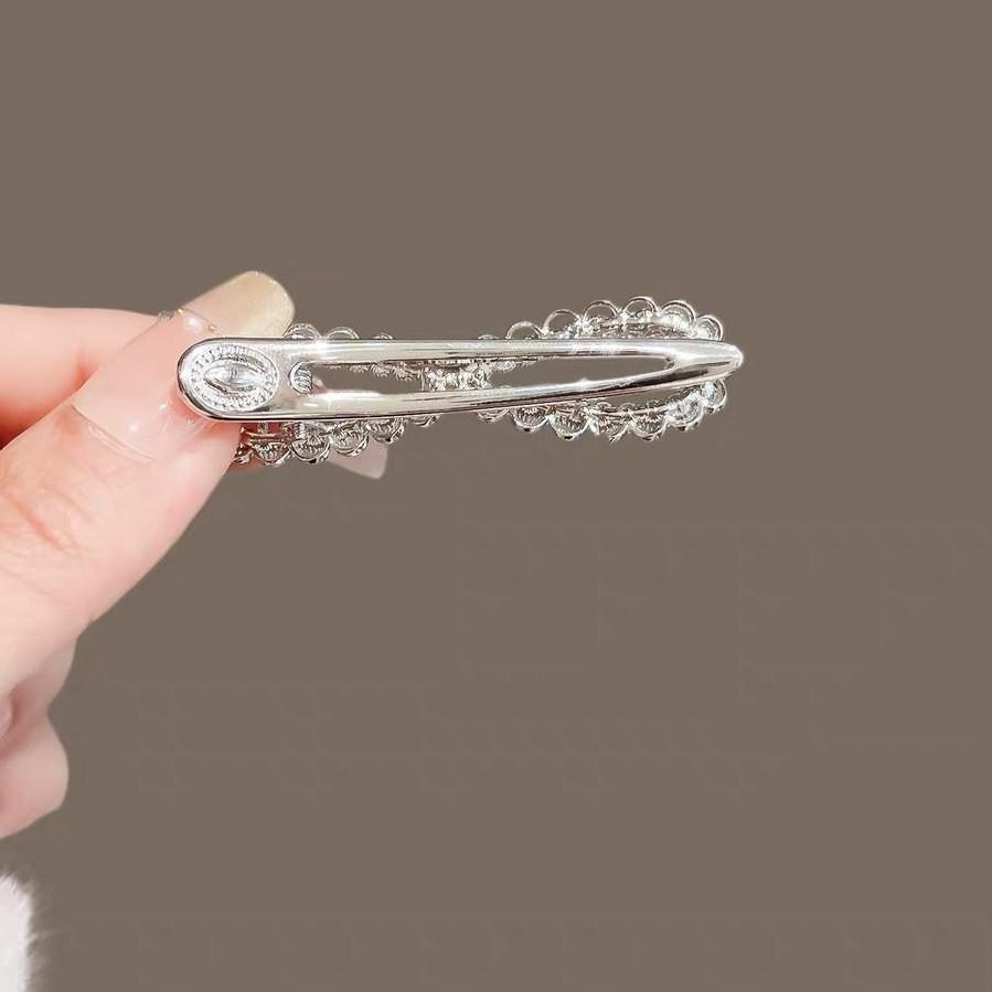 Elegant Korean Pearl Bow Hair Clip - Versatile Duckbill for Women