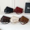 Retro-style Personalized One-shoulder Crossbody Armpit Bag