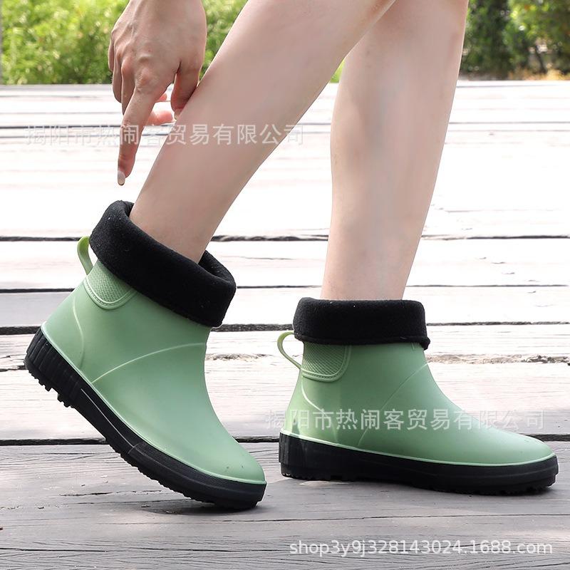 Winter warm women's rubber shoes with cotton cover waterproof shoes fashionable wading shoes low tube kitchen mother non-slip water shoes short boots