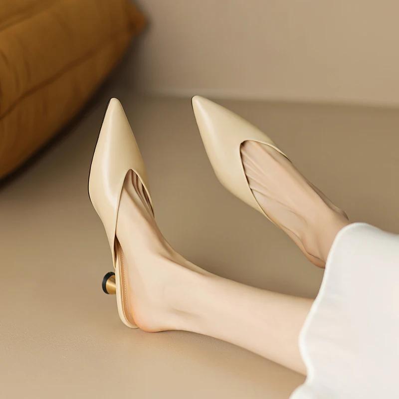 Fashion Ladies Shoes On Sale 2025 Closed Toe Women's Slippers Leopard Print Dress Sandals Women Pointed Toe Low Heel Slippers Zapatos
