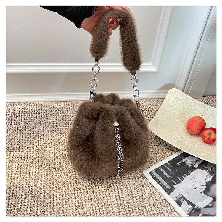 

Плюшевая пушистая сумка на плечо и через плечо под мышкой для женщин - Модная, универсальная, трендовая сумка-ведро (Коллекция 2025 г.) кофейный