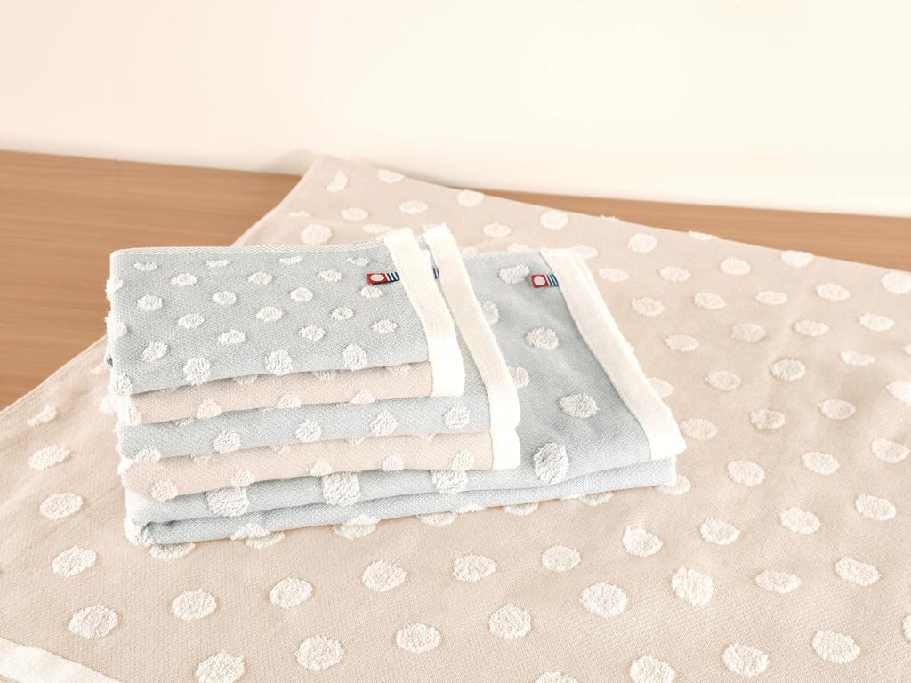 Kosugizen Imabari Brand Towel Bath Towel Petit Dot Beige 60 x 120 cm Polka Dot Pattern Thin Type 1 Towel HK-722BE