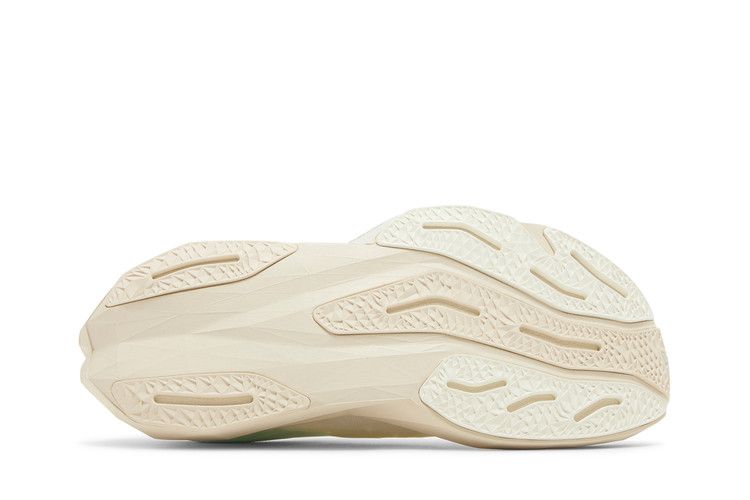 Men's Sneakers New Balance FuelCell Rebel v4 White Linen White/Linen/Sea Salt