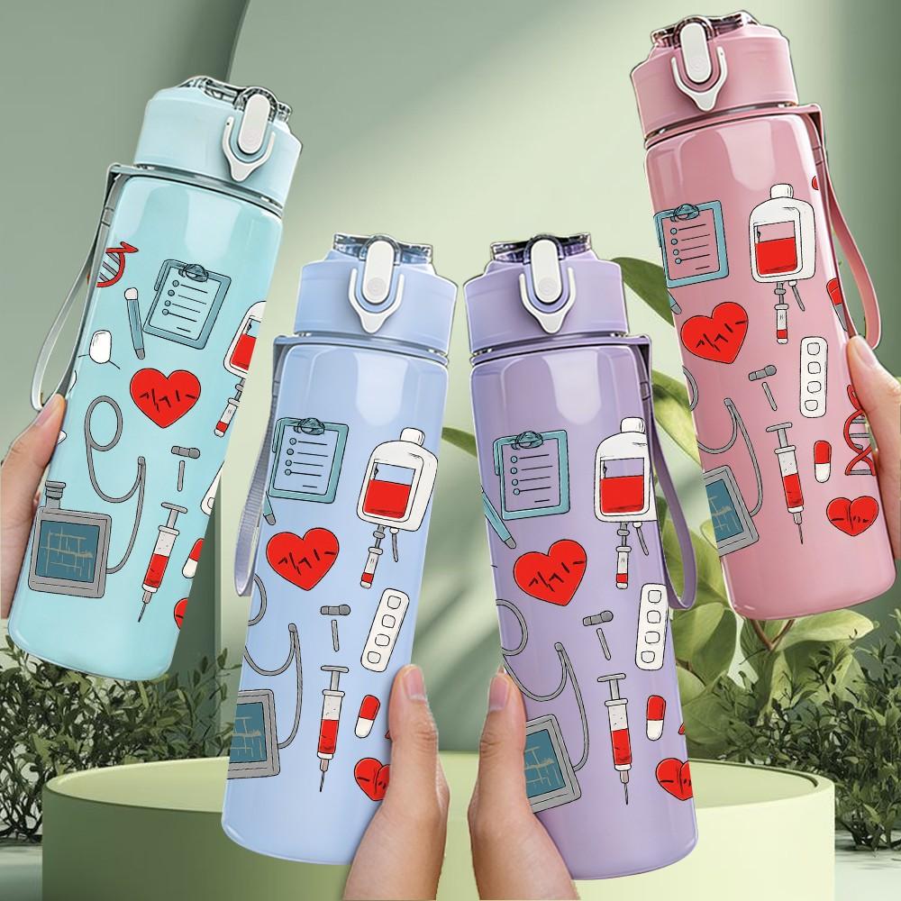 1PC Medical Tool Repeat Pattern 750ml Color Plastic Sports Water Bottle Leakproof Flip Straw Lid Suitable for Sports Office Home Use