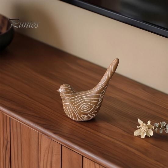 Resin Bird Ornaments Ornaments, Retro Wood Color Figurine, Handmade Carved Unique Home Accessories Decorative Statue for Country Farmhouse Tabletop