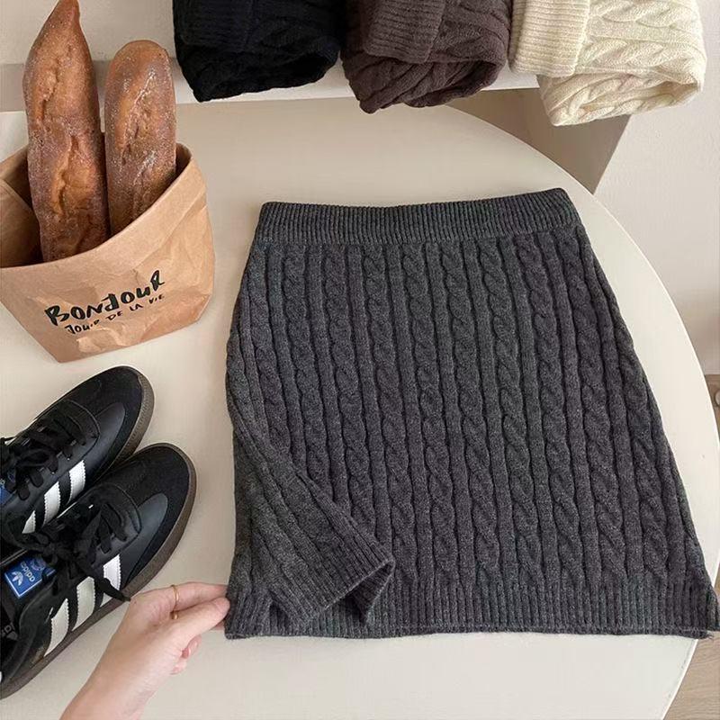 Trendy Women's Cable Knit Bodycon Midi Skirt - Autumn/Winter Versatile Outfit