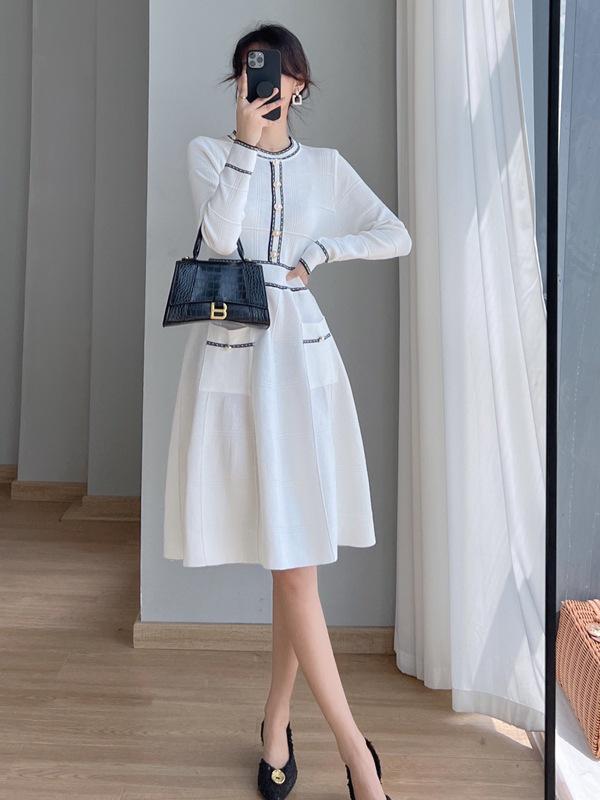 French Style Slim Fit Waist-Cinching Knitted Dress for Women, Autumn/Winter, Long-Sleeved, Korean Elegance