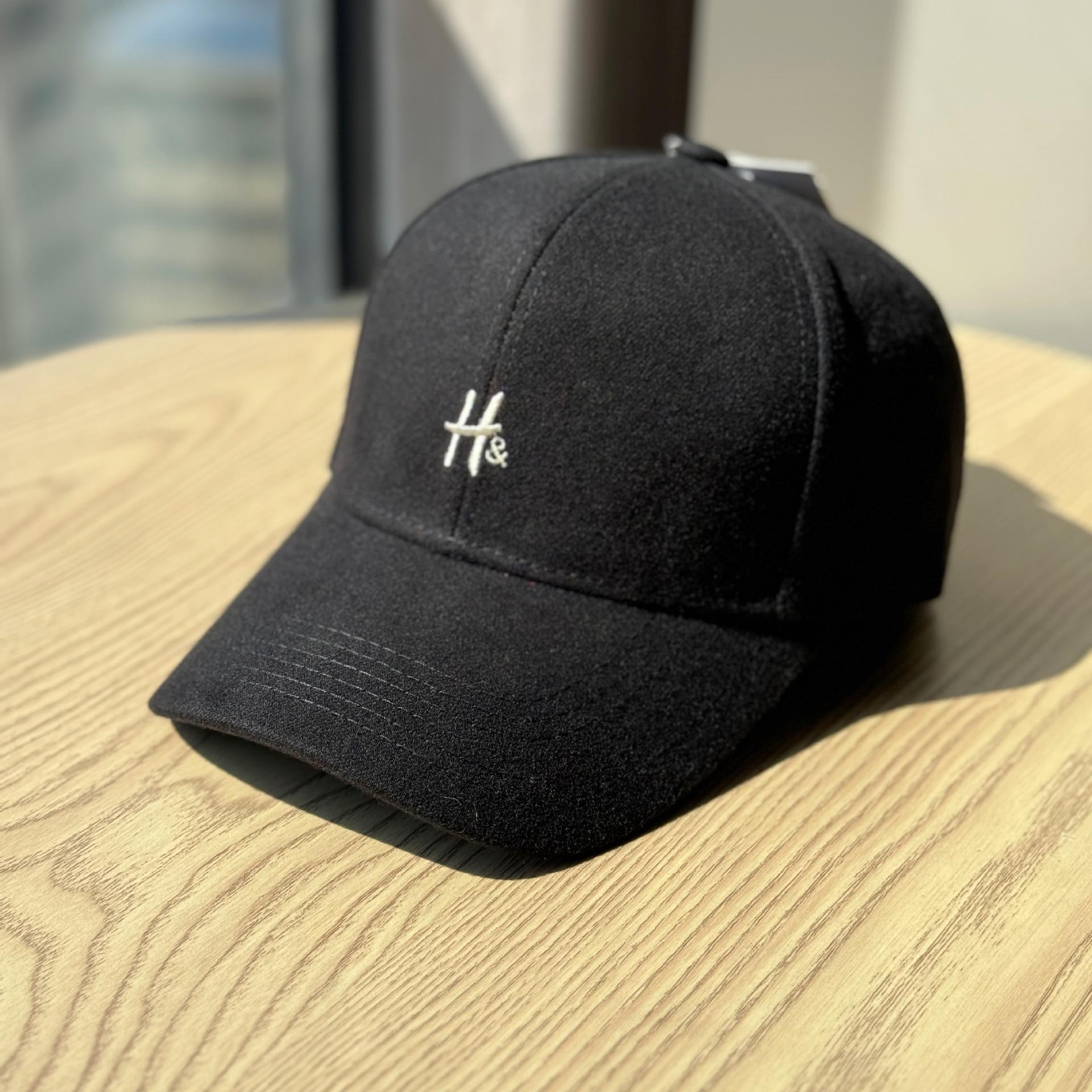 

New woolen baseball cap for women, autumn and winter Korean style casual fashion warm duckbill cap with wide brim that makes the face look smaller Adult54-60Adjustable чёрный
