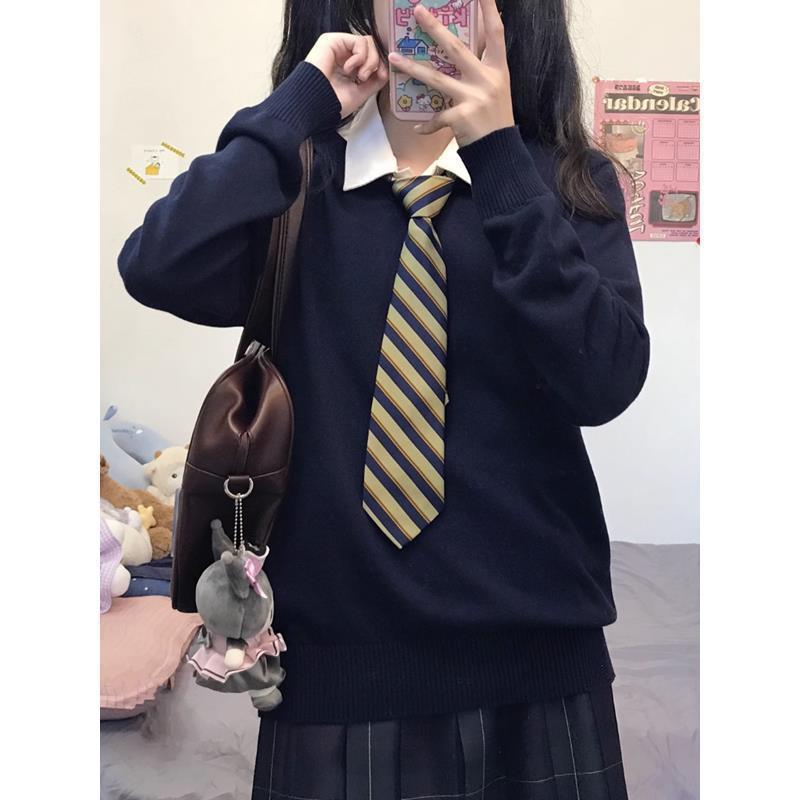 

Жіночий високоякісний однотонний светр з V-подібним вирізом: Японський трикотажний пуловер у стилі коледжу на осінь/зиму One Size темно-синього кольору