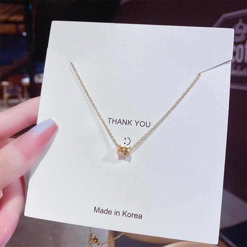 Fashion Light Luxury Titanium Steel Necklace Women'S High-End Pendant Sweet Temperament Collarbone Chain Does Not Fade Accessories