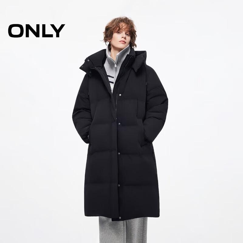 

Жіночий пуховик середньої довжини з капюшоном ONLY з 90% білого качиного пуху XS