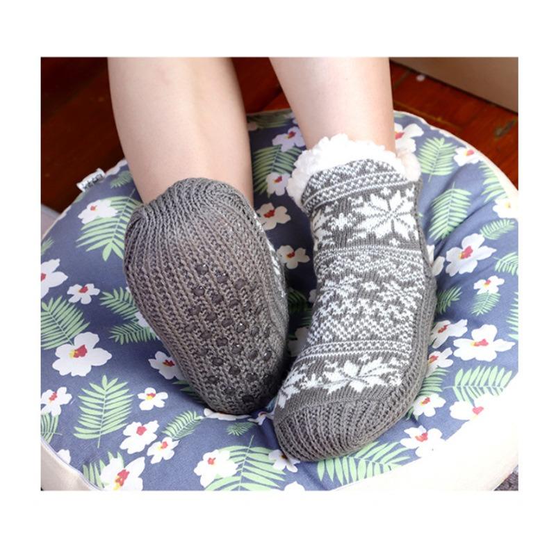 1 Pair Women's Winter Coral Velvet Snow Socks Mid Calf Warm Plush Lined Warm Mid Length Sock