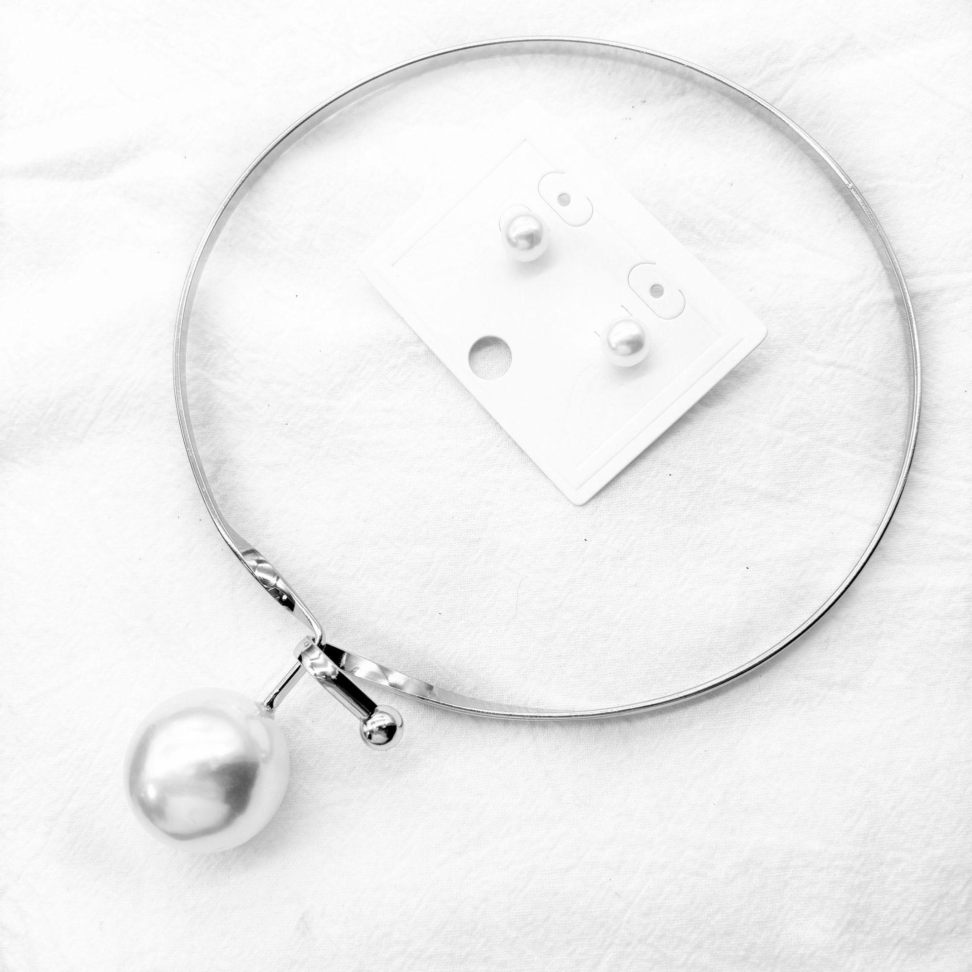 

Модный комплект из ожерелья и сережек в стиле «Модные инсы» серебряный