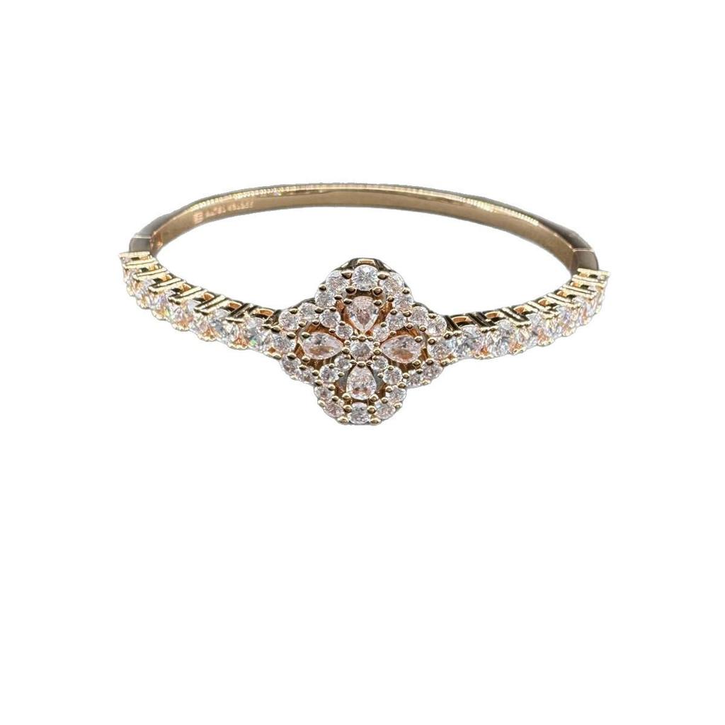 Luxury Diamond Four-Leaf Clover Bracelet - Elegant Valentine's Day Gift
