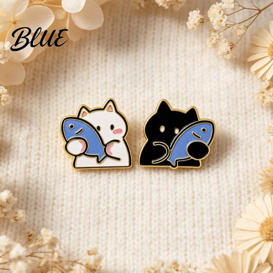 Enamel Kitten Brooch Holding Fish Cartoon Cat Brooch Alloy Badge Pin Pin Animal Clothing Accessories for Backpacks Hats Scarves Jackets Decorative