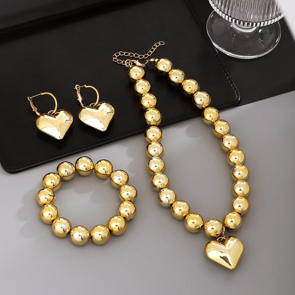 Elegante Set di Orecchini a Forma di Cuore e Bracciale Geometrico con Collana con Ciondolo a Cuore