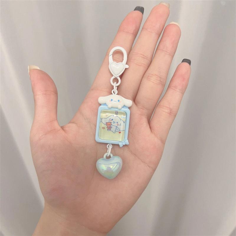 

Sanrio Kawaii Kuromi Cinnamoroll Keychain Schoolbag Charm Girls Boy Cute Cartoon Pompompurin Key Chain Pendant Halloween Gifts
