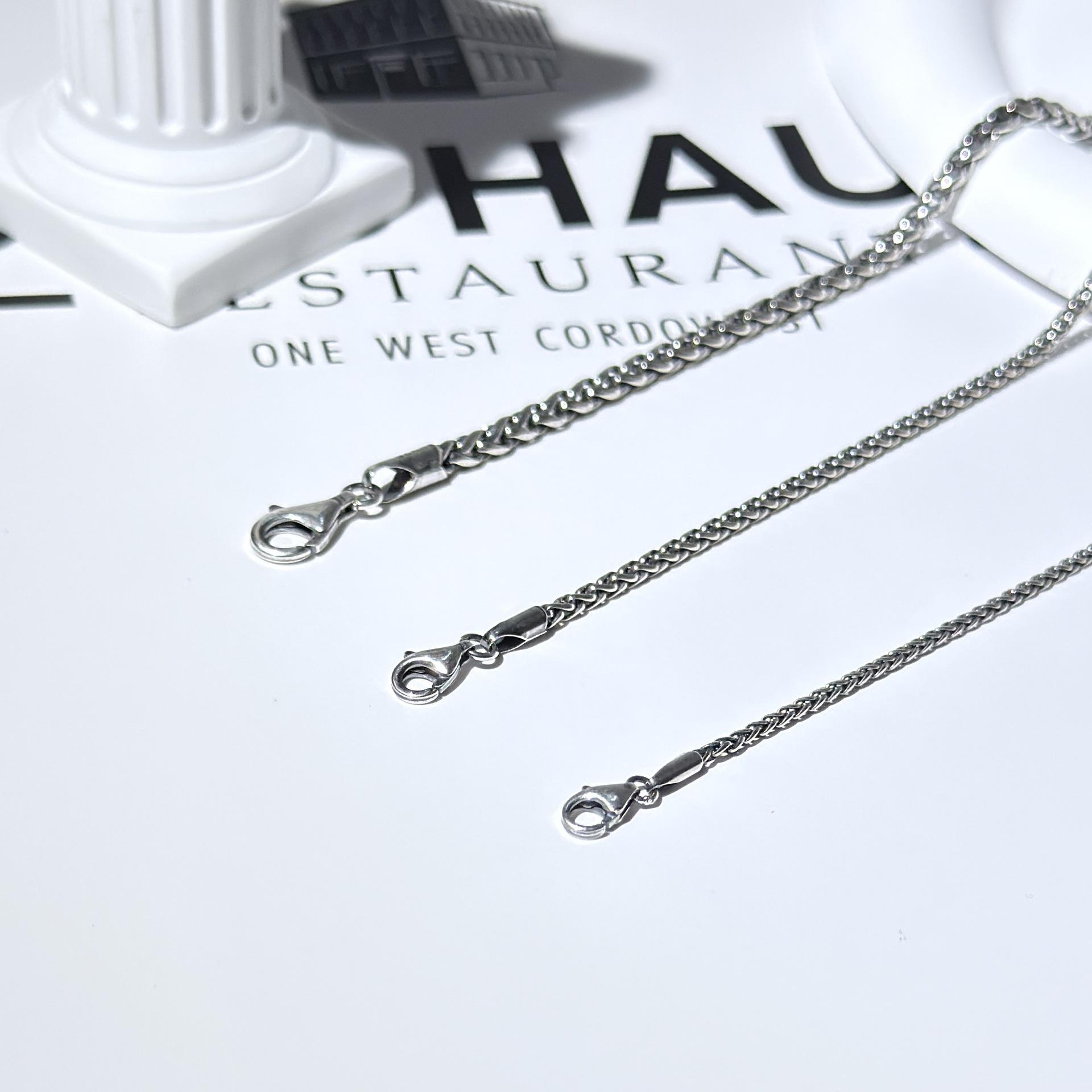 

Мужское колье из стерлингового серебра 925 пробы, круглая цепочка Шопена - Нишевый дизайн, Универсальный, Стиль легкой роскоши, Длинная цепочка для свитера для осени и зимы. 45 cm