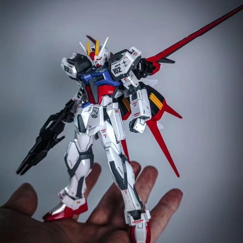 HG 1/144 Strike Dog Fighter GAT-X105 Mech Bausatz Modellbausätze Actionfiguren Jungen Spielzeug Schreibtischdekoration Geschenke Sammlerstück