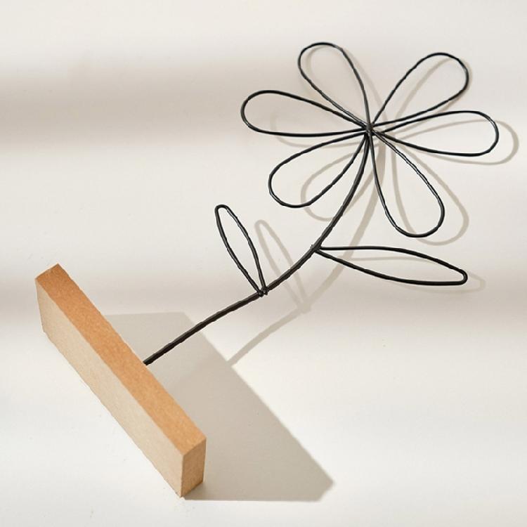 Golden Leaf Sculpture with Wood Base Ornament Ginkgo Palms Leaves Statue Figurine Table Adornment Office Desktop Decor