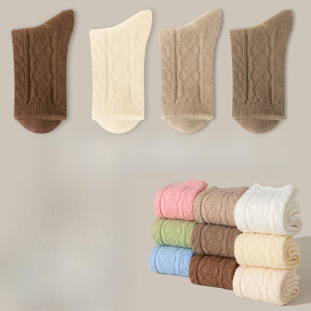 4 Pairs of Women's Winter Fleece and Thickened Warm Sleeping Floor Mid Calf Socks
