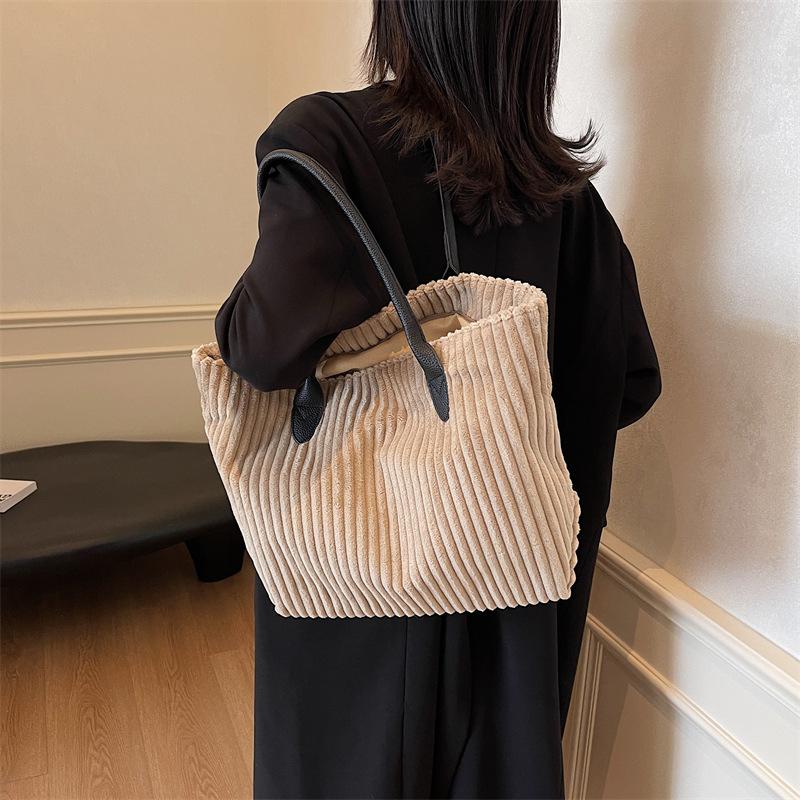 Elegant Solid Color Corduroy Tote Bag for Women Spacious Large Capacity Top Handle Daily Commute or Shopping Shoulder Bag CLE