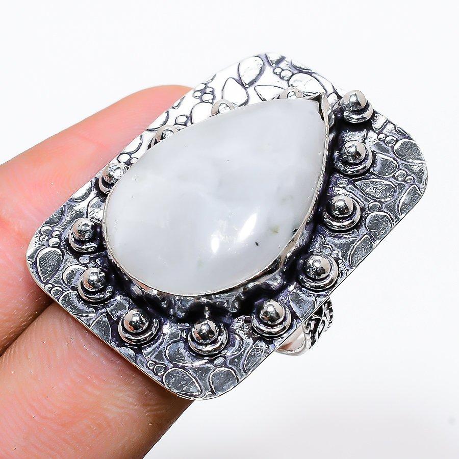 

Natural Rainbow Moonstone Gemstone 925 Sterling Silver Gift Ring Size 9 U2v04