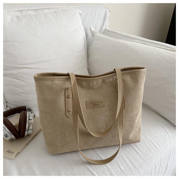 2025 Autumn/Winter Women's Trendy Tote: Casual, Spacious, Distinctive Shoulder Handbag