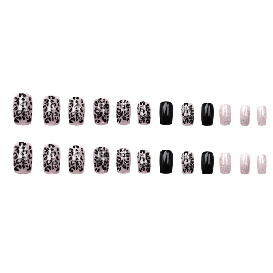 Leopard Print Color Block Manicure: Autumn/Winter Sweet & Cool Style, High-End Detachable Wearable Nails.