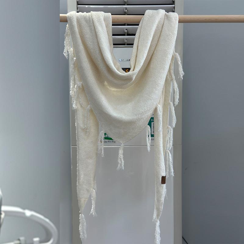 Trendy new scarf women's high-end sense versatile atmosphere wool shawl warm thickened fringed cashmere scarf