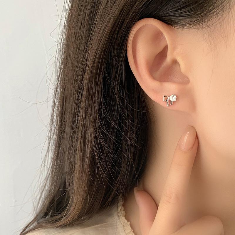 Bow Earrings Mini Small Cute Sweet Earrings Light Luxury High-end Feel Everyday Versatile