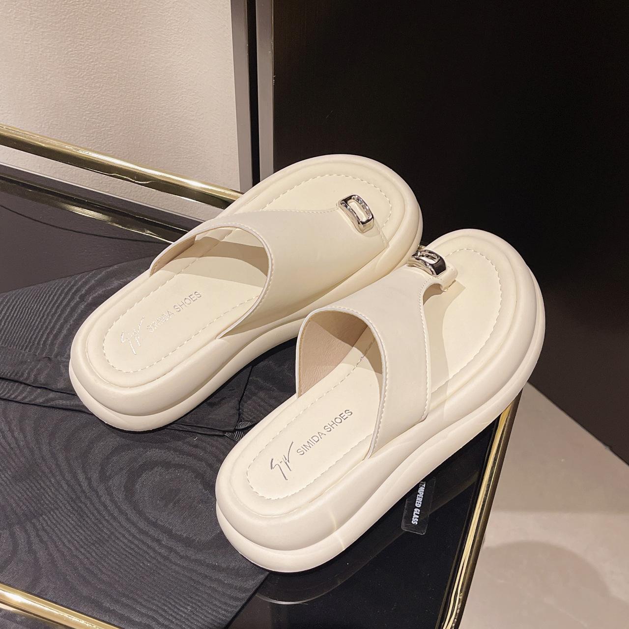 

Модные маффины толстая подошва закрытый носок стразы крутые шлепанцы девушки лето увеличение роста универсальная носка нескользящие тапочки 40