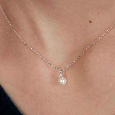 Soft Pearl Necklace
