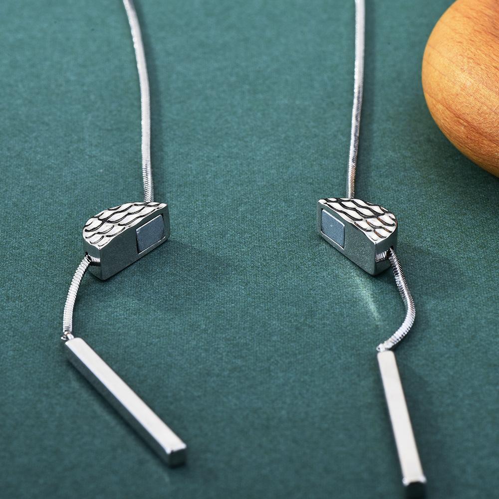 Factory Autumn And Winter Magnetic Suction Pull Geometric Long Necklace Women'S Light Luxury Simple Ins Tide High-End Sweater Chain