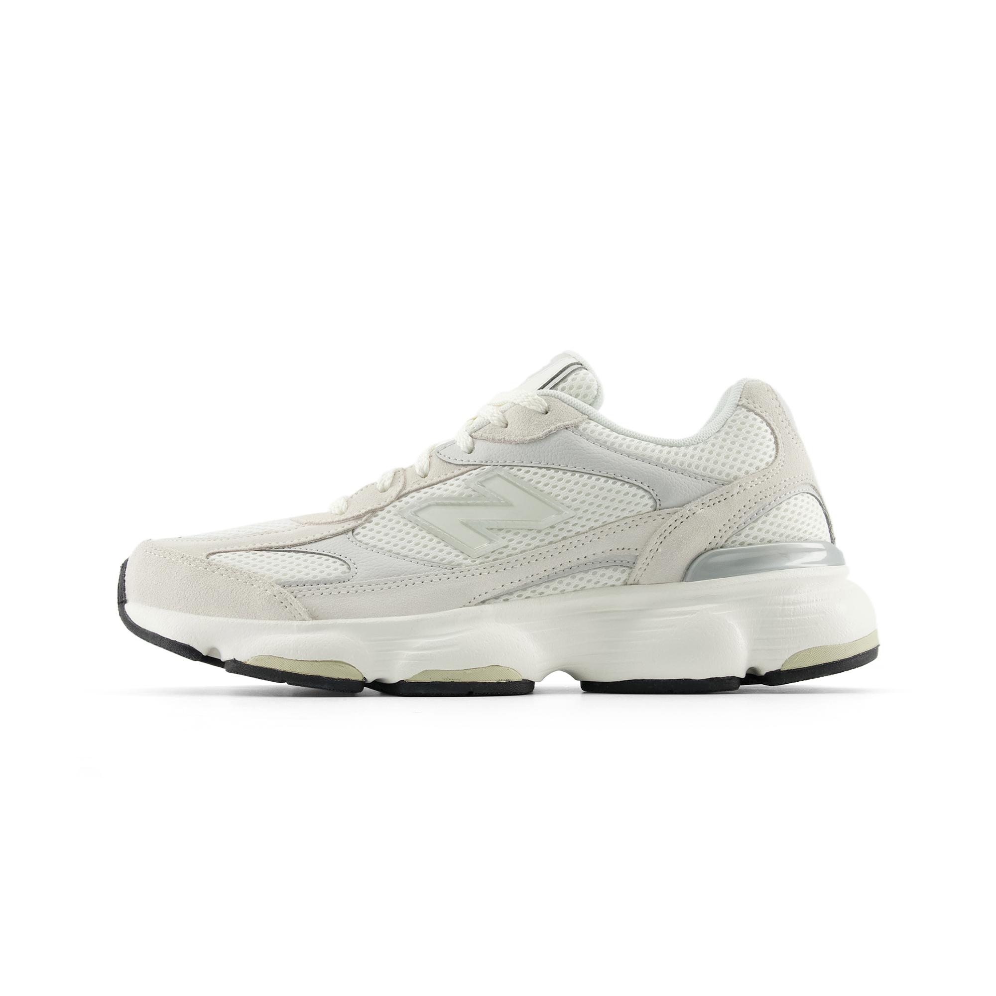 New Balance Chunky Sneakers Unisex White M6034AT 36