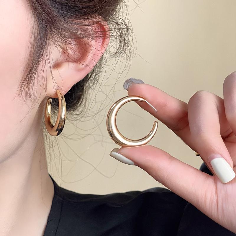 S925 Silver Needle Hip-Hop C-Shaped Earrings - Stylish, Minimalist Design in Assorted Sizes (Large & Small) - Model 6383