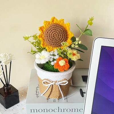 Knitting Crochet Rose Flowers Potted Plants, Mini Cute Home Desktop Decorations and Gifts for Friends, Classmates, Teacher - Christmas, Birthday Gift