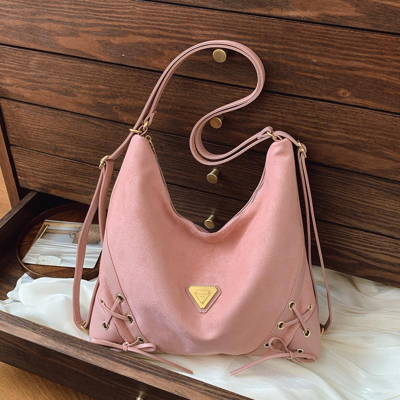 Retro Casual Large-capacity Tote Bag Women's New Autumn and Winter Casual Commuting Shoulder Bag Backpack