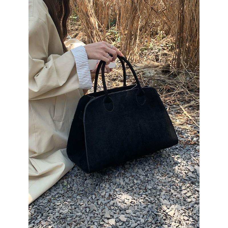 

Niche handbag bag women s new autumn and winter texture large capacity commuting retro matte tote bag