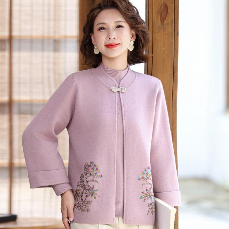 Middle-aged and Old Women's Autumn and Winter Fashion Sweater Heavy Craft Coat Mother's Autumn Clothes New Knitted Cardigan Two-piece Set