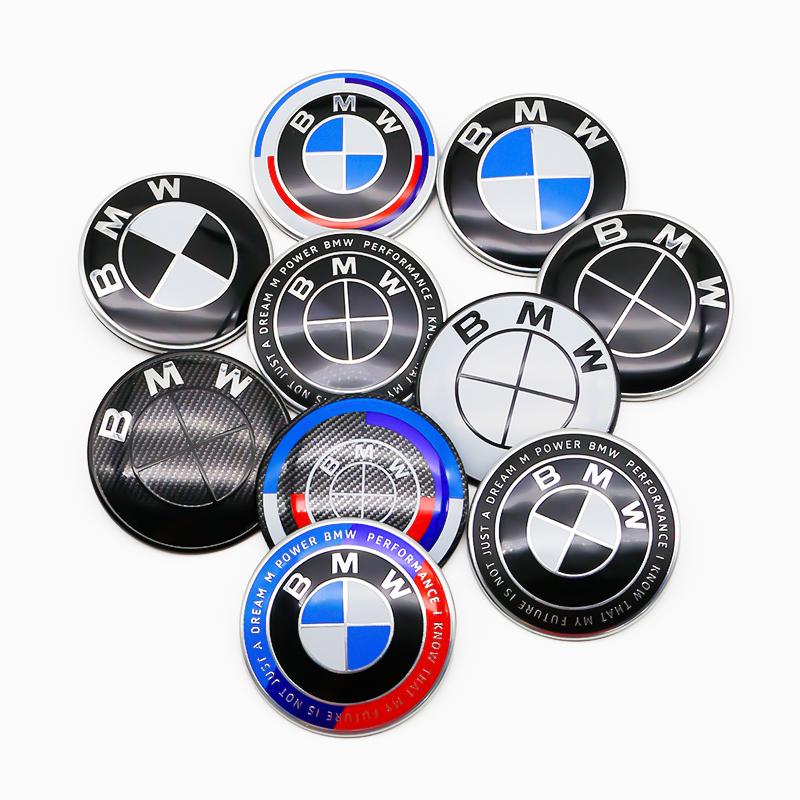 Sada předních zadních log z uhlíkových vláken k 50. výročí pro BMW 82mm 74mm Znak E46 E90 F30 F10 2-pinový základní díl DIY Náhradní dekorativní sada